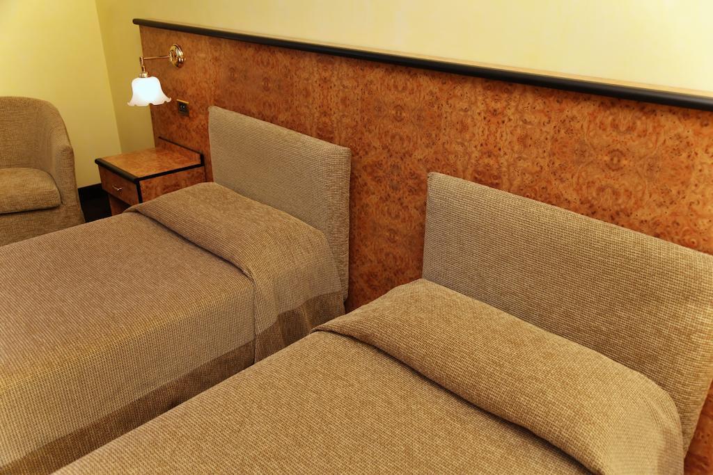 Hotel Le Moran Cusago Room photo